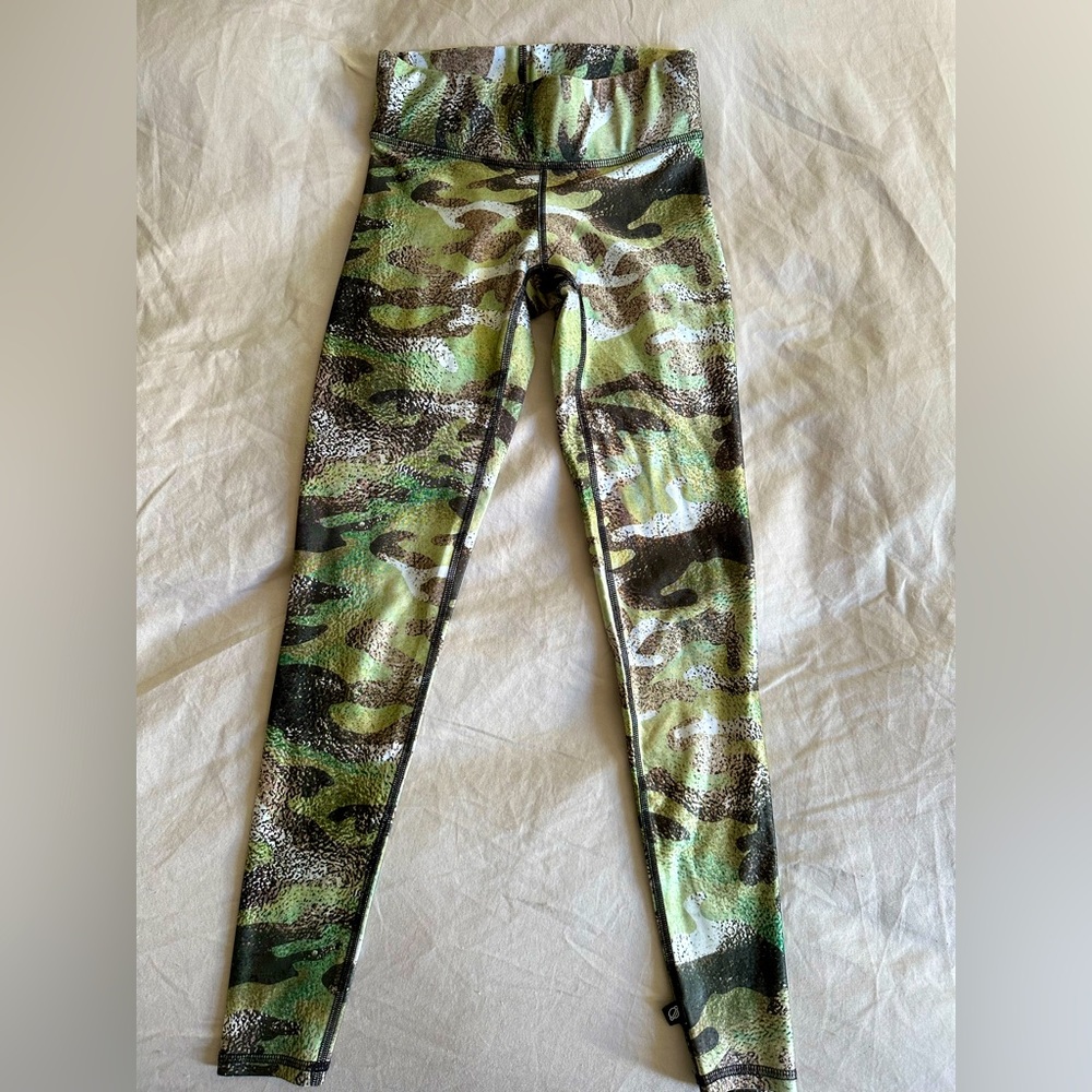 Terez XS camouflage print leggings